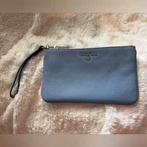 Michael Kors Jet Set Pebbled slate Blue Leather Wristlet NWOT